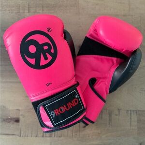 9Round Hot Pink Boxing Gloves